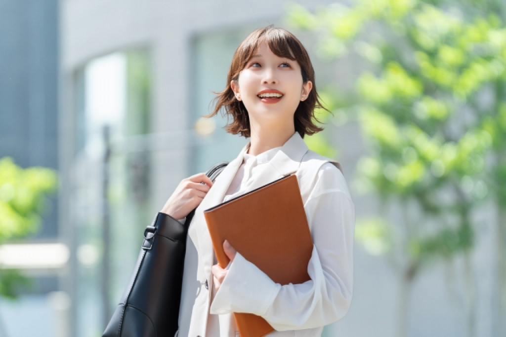 ママ起業家が法人化するならいつ？最適タイミングや株式会社・合同会社の選び方を解説